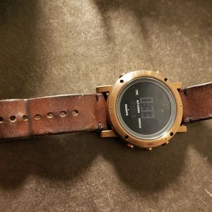 Suunto Essential wrist watch